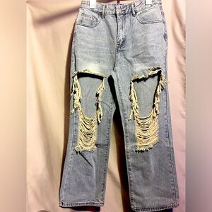 NWOT BOYFRIEND DISTRESSED JEANS